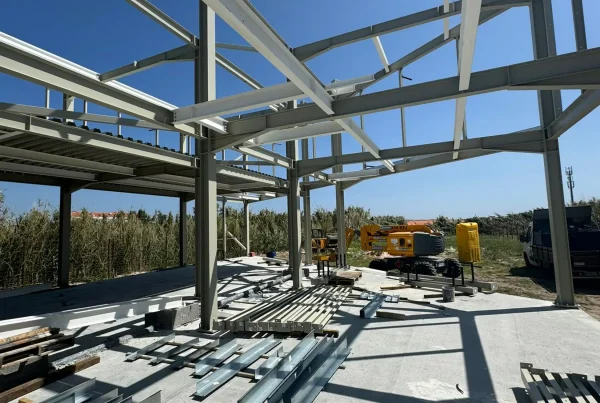 Edificio Serviços Hostel (Empabel) - Ferrel, Peniche-4