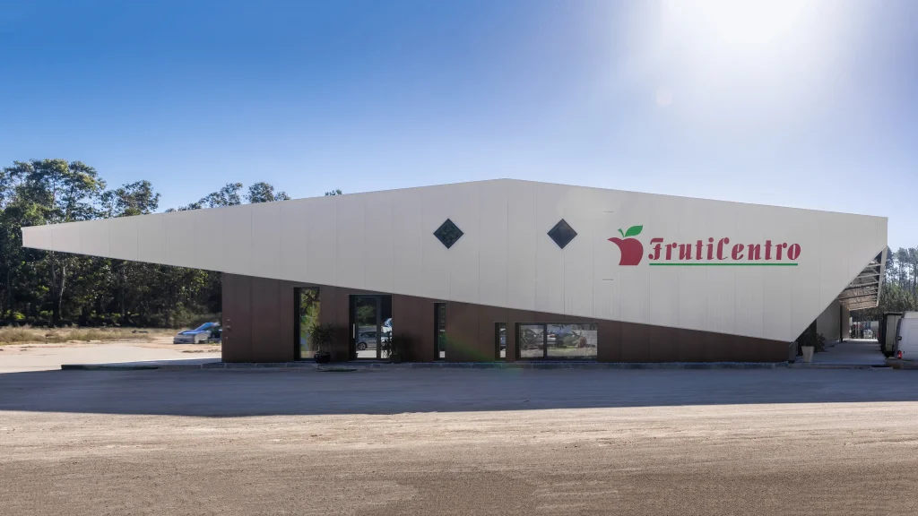 Pavilhão Industrial FRUTICENTRO (Monte Redondo)